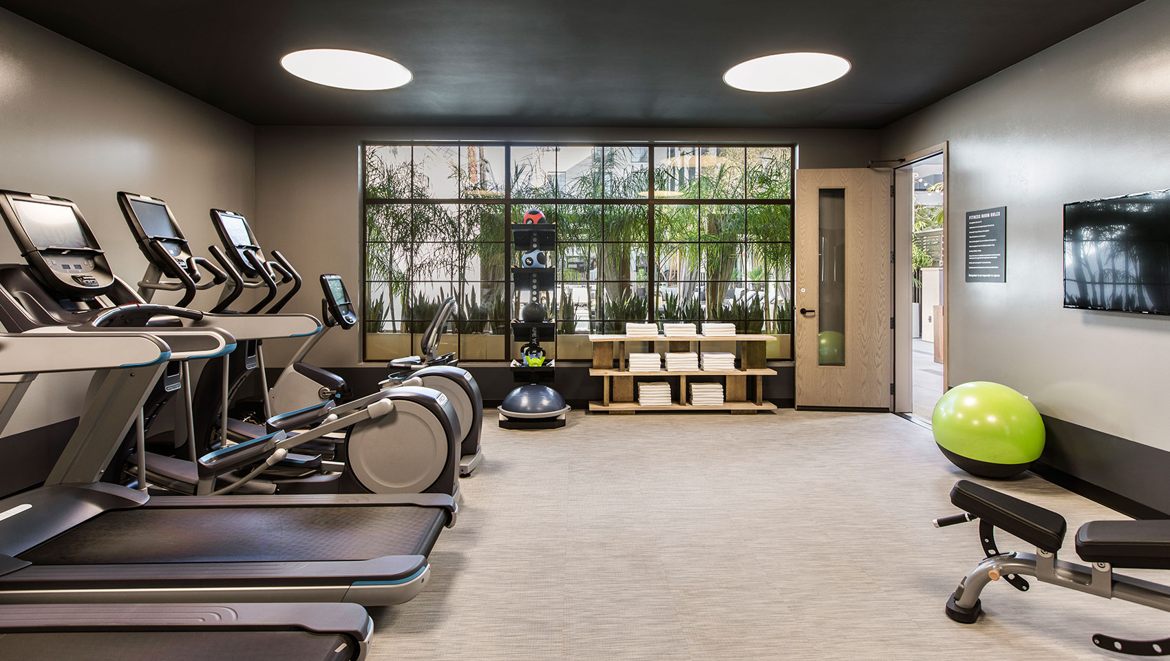 Hotel Gym Workout from a Personal Trainer