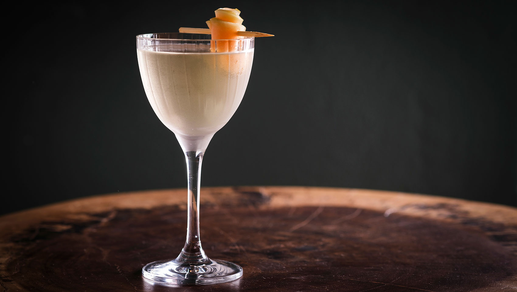 No Rose cocktail with cantelope garnish