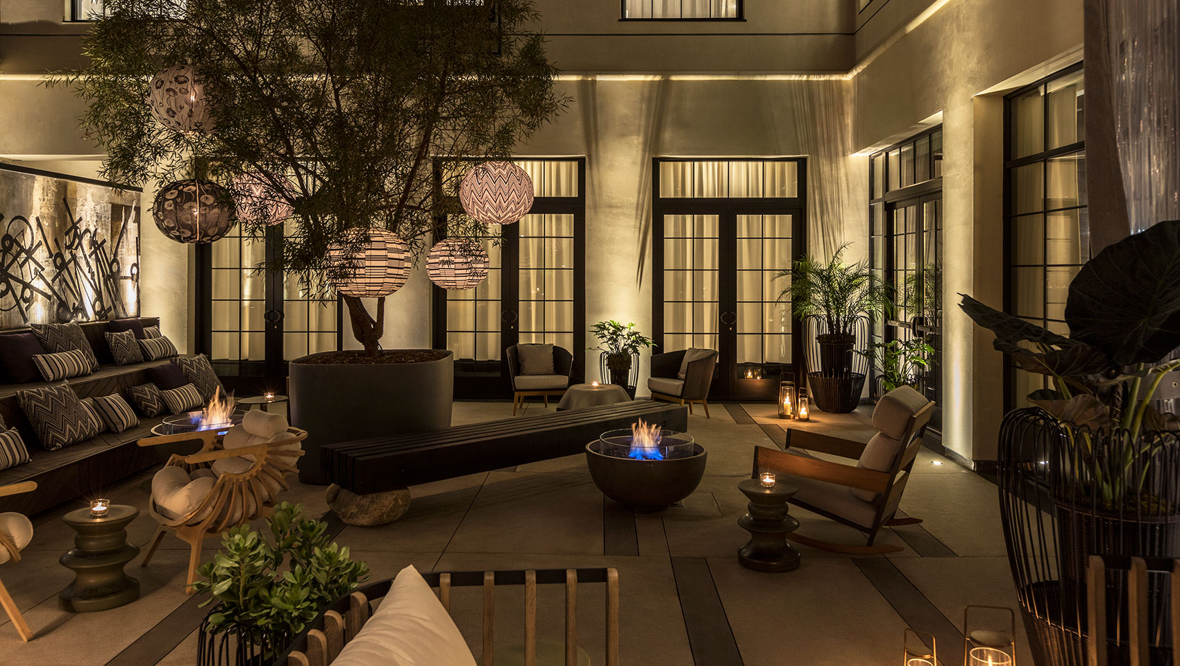 kimpton los angeles la peer hotel outdoor seating
